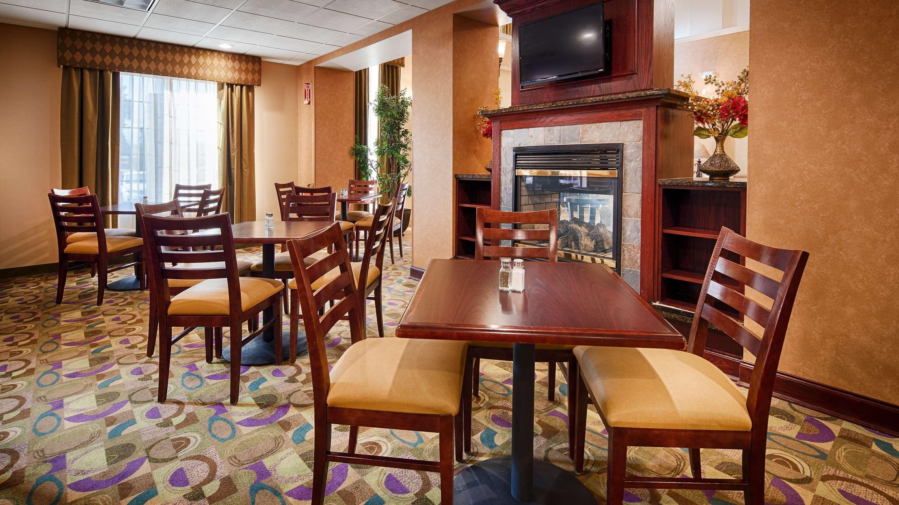 Best Western PLUS Victor Inn&Suites Exterior foto